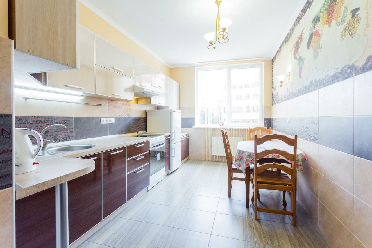 Солнечная Квартира На Ломоносова 71, Вднх Kiev Esterno foto